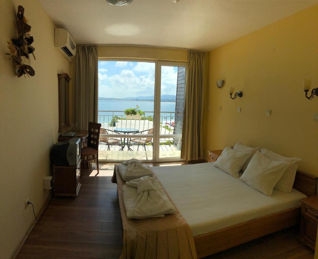 Family Hotel Littoral ソゾポル エクステリア 写真
