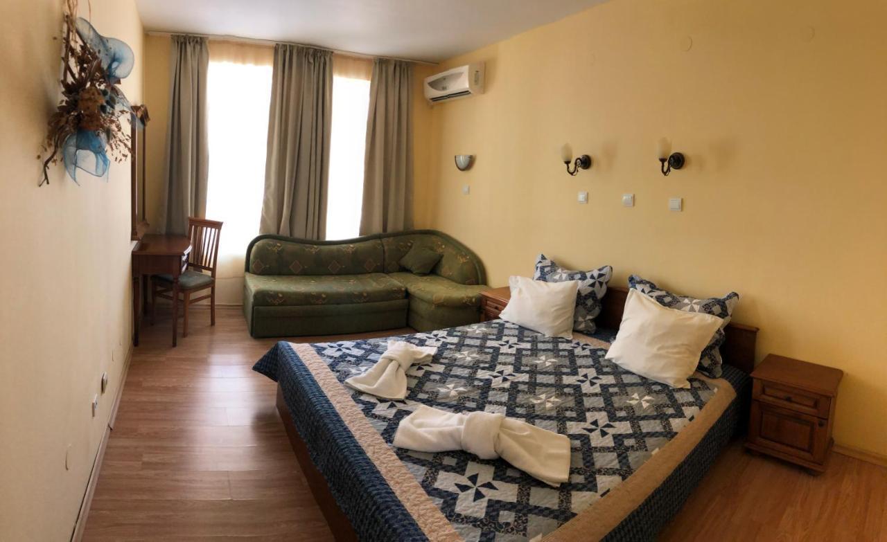 Family Hotel Littoral ソゾポル エクステリア 写真