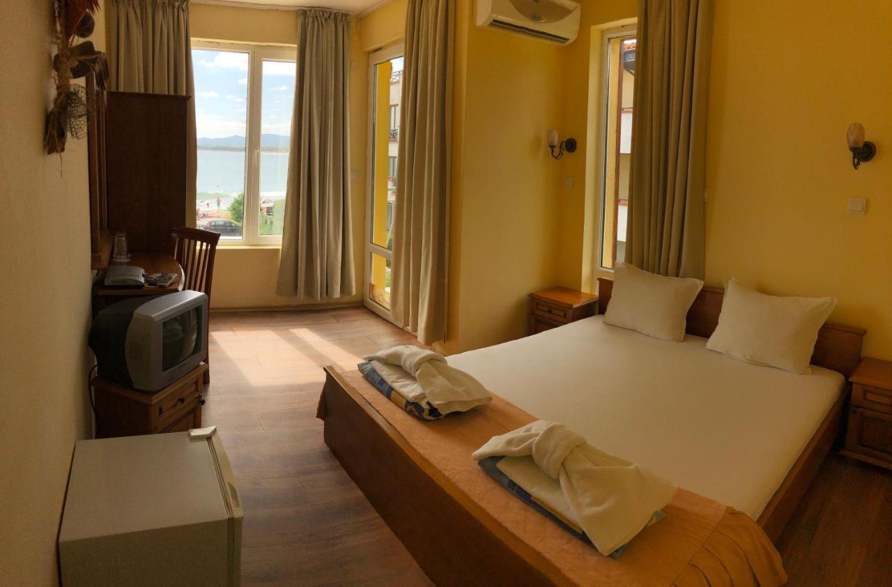 Family Hotel Littoral ソゾポル エクステリア 写真