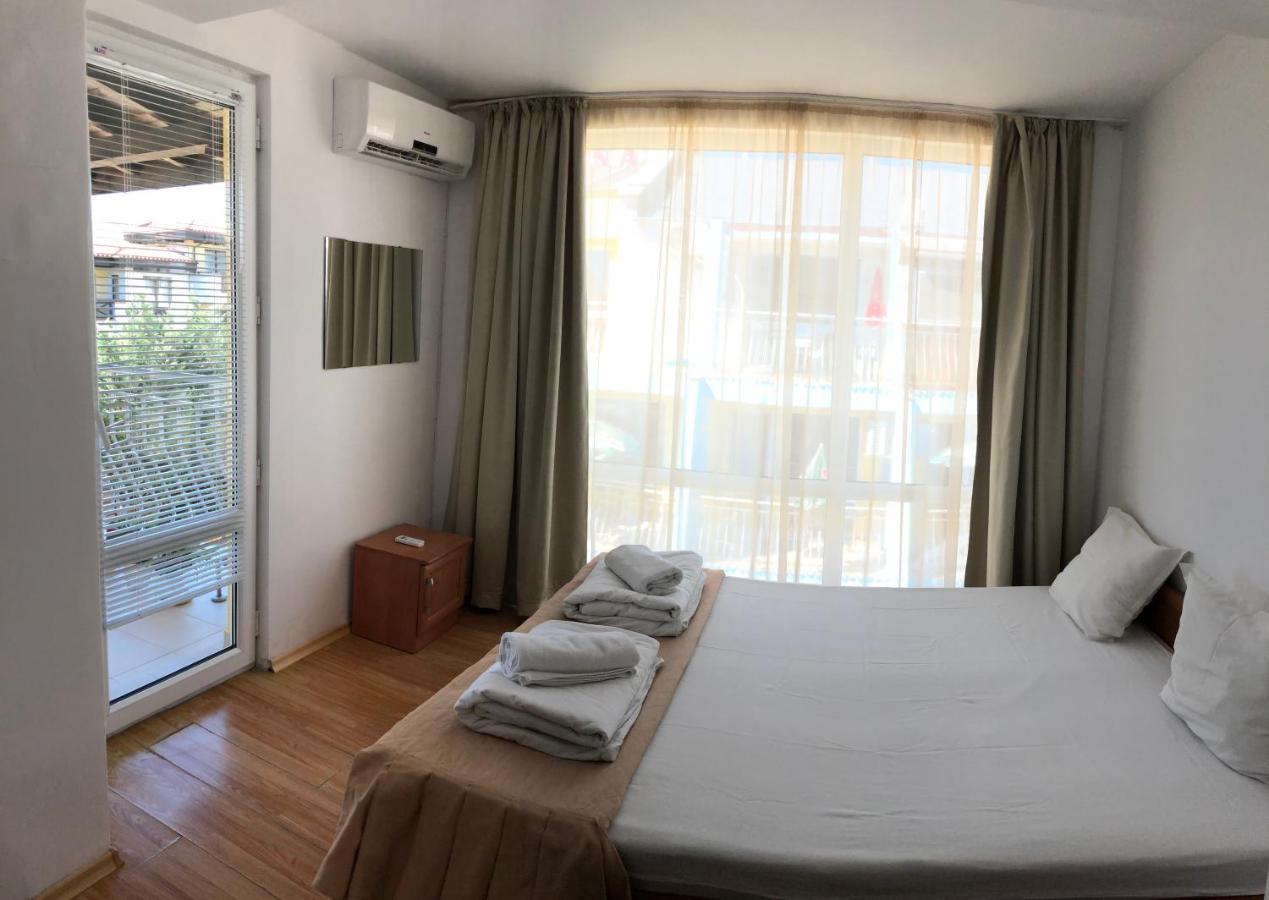 Family Hotel Littoral ソゾポル エクステリア 写真