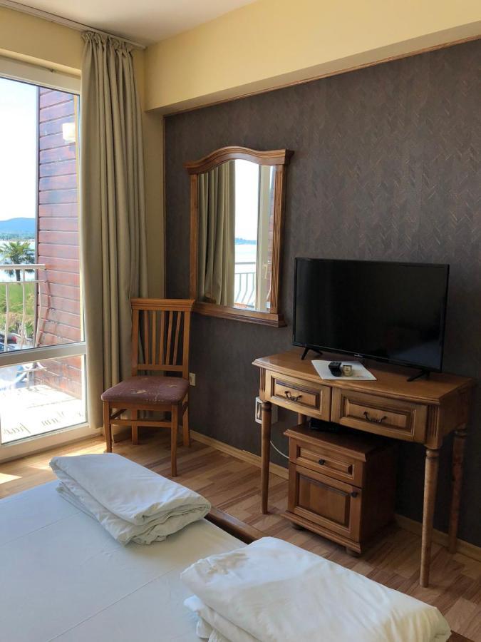 Family Hotel Littoral ソゾポル エクステリア 写真